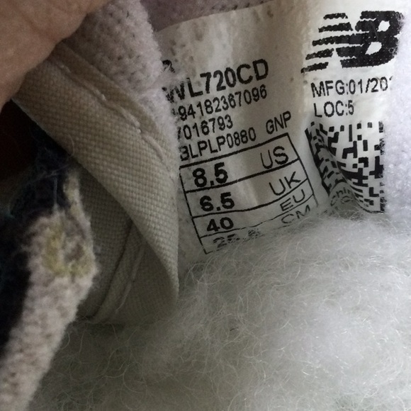 New balance 720 blue grey and pink in 8.5 - Picture 7 of 11